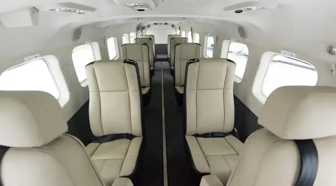 Kabine der Cessna 208 von Makers Air
